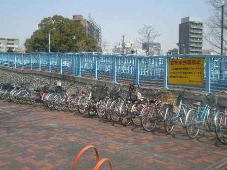清新町入口の放置自転車が禁止エリアの拡大により解決
